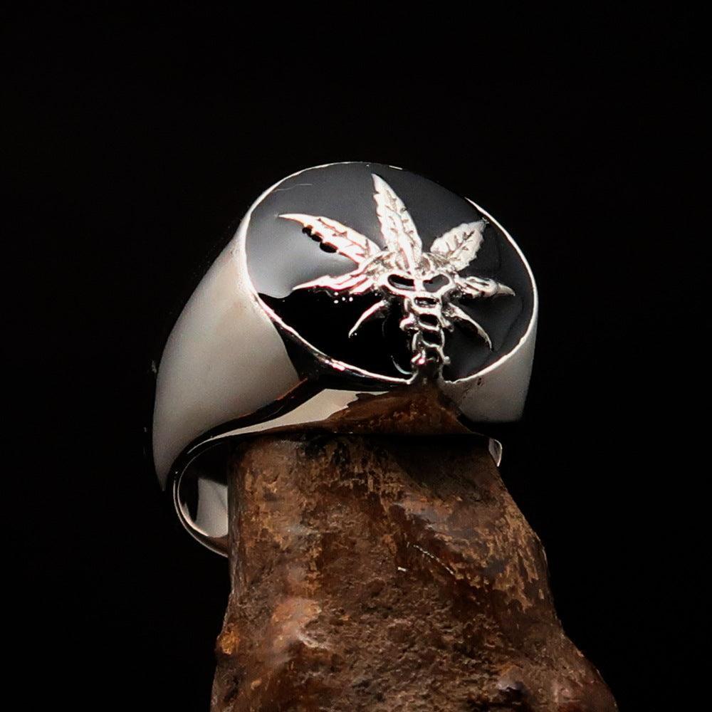 Men's Ring Cannabis Leaf Marihuana black Medical Weed Symbol - Sterling Silver